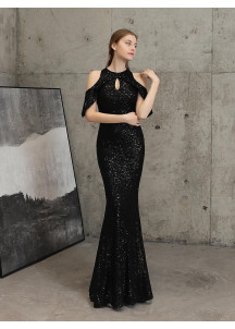 Vestido de Noche Rosa Brillante con Silueta Entallada