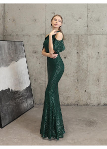 robe de soirée rose étincelante coupe moulante décolleté drapé