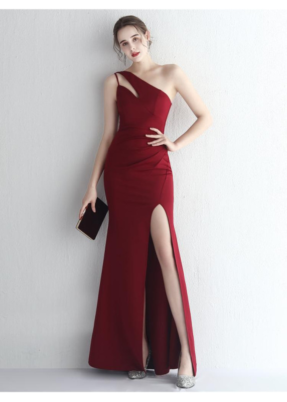 Captivating One-Shoulder Black Gala Gown