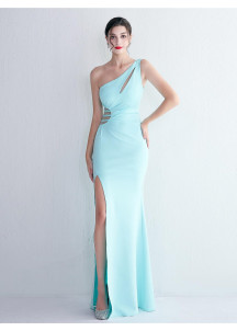 Grácil y Sofisticado Vestido de Gala Azul Claro