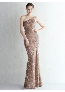 Robe de soirée asymétrique scintillante aux détails glamour paillettes grises argentées