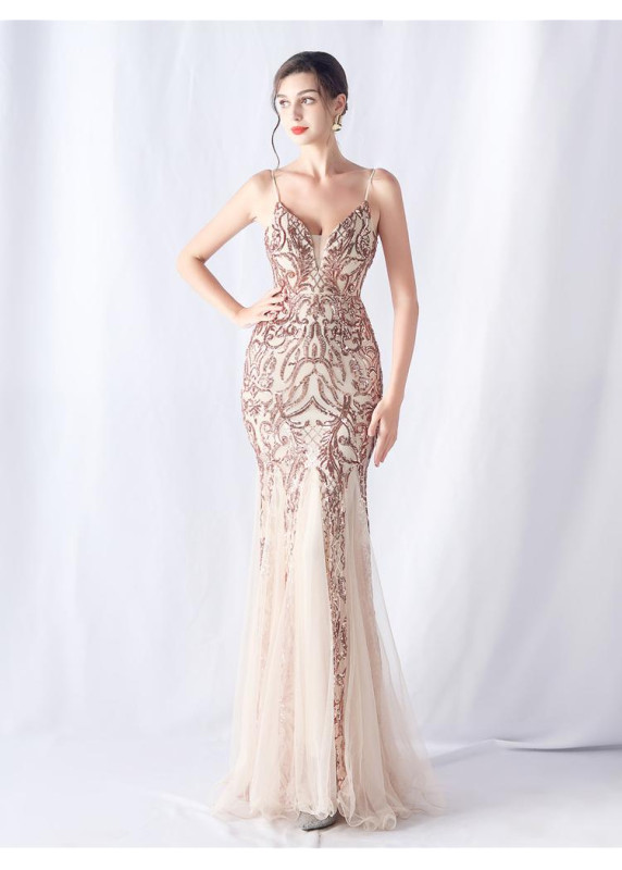 Robe de soirée sirène à motifs floraux argentés brodés sur le corset