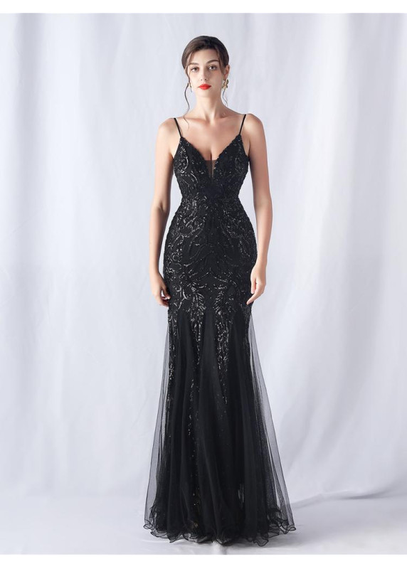 Robe de soirée sirène à motifs floraux argentés brodés sur le corset