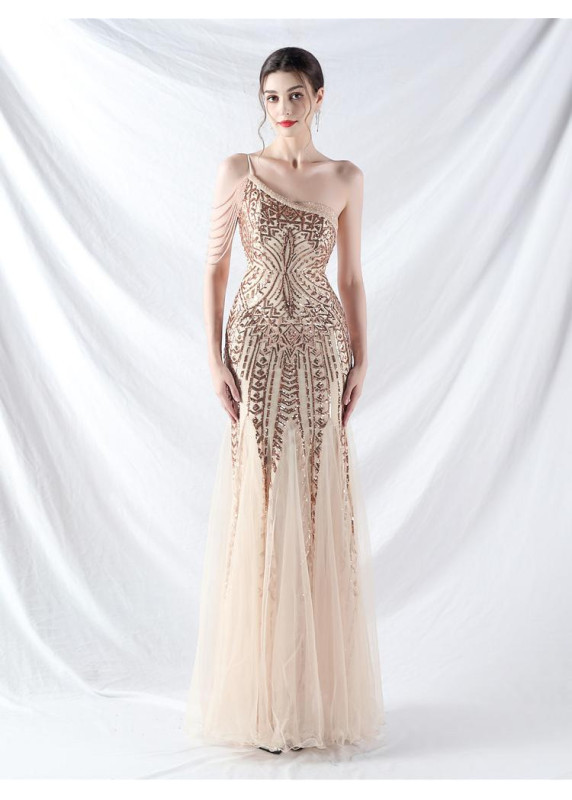 Robe de soirée sirène rose pâle ornée de paillettes géométriques