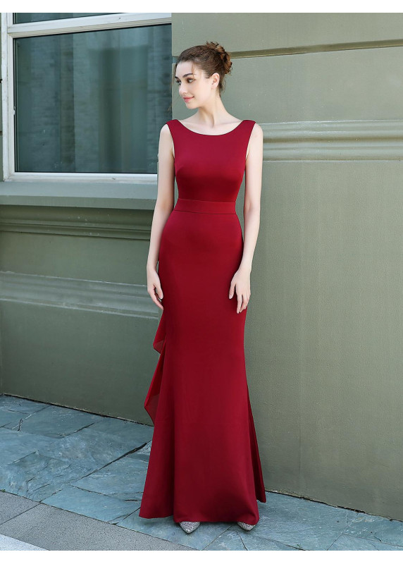 Robe de soirée bordeaux décolleté dans le dos drapé très élégant