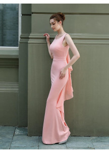 Robe de soirée bordeaux décolleté dans le dos drapé très élégant