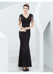 robe de soirée scintillante en bordeaux avec manches pendantes