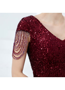 robe de soirée scintillante en bordeaux avec manches pendantes