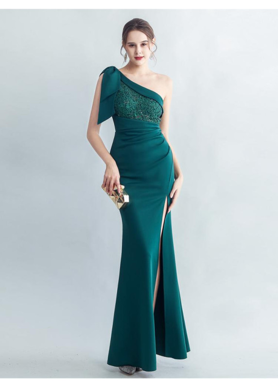 Elegant Sky Blue Satin Evening Gown with Asymmetric Shoulder Cut
